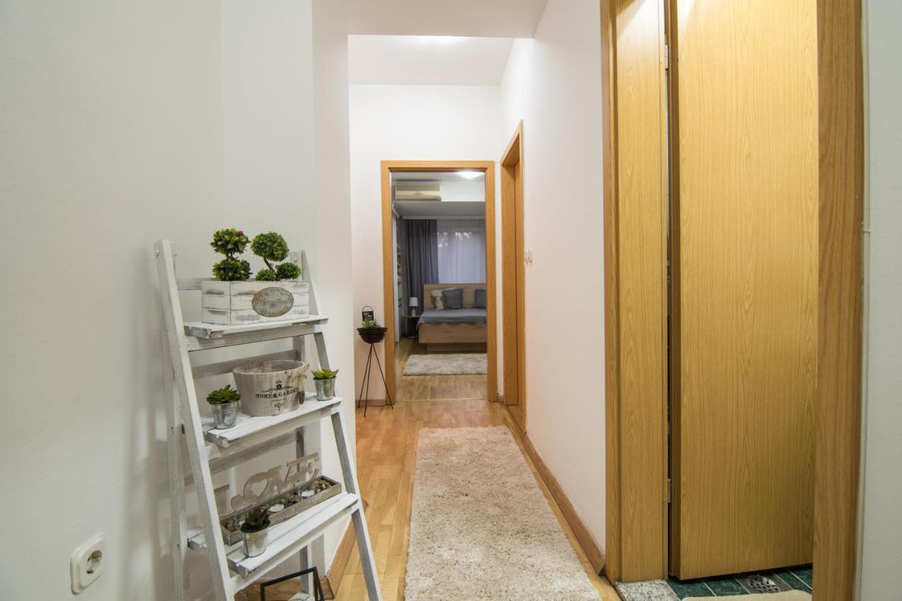 M Place Скопье Экстерьер фото
